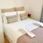 32 3 - Life Private Apartment, Bairro Alto * Lizbona