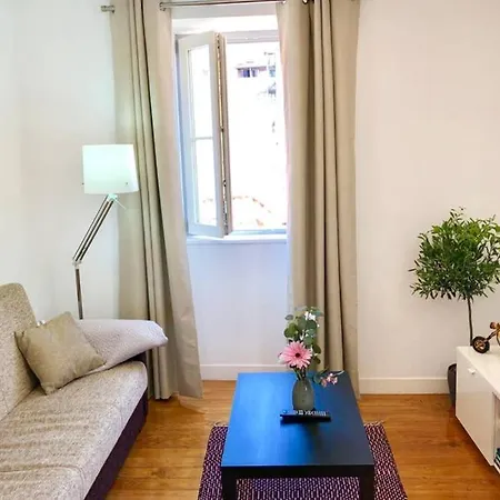 32 3 - Life Private Apartment, Bairro Alto ליסבון