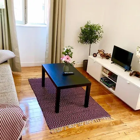 32 3 - Life Private Apartment, Bairro Alto ליסבון